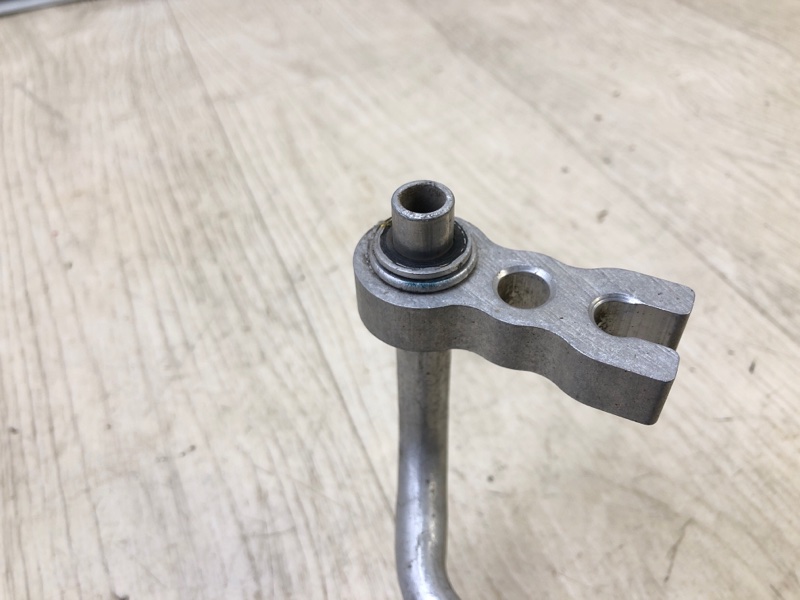 Трубка кондиционера 200 14-16 2016 UF 2.4 ED6