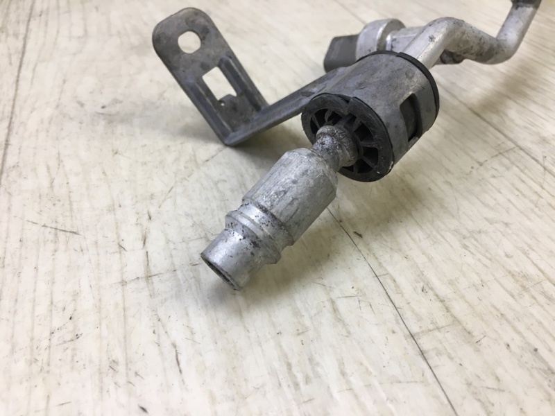 Трубка кондиционера 200 14-16 2015 UF 2.4 ED6