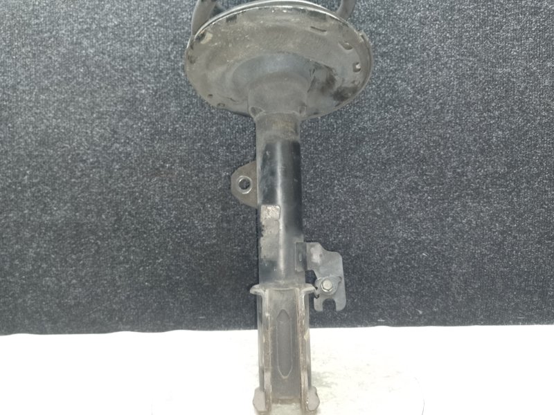 Амортизатор передний правый VENZA 09-16 2009 3.5 2GR-FE Амортизатор передний правый VENZA 09-16 2009 3.5 2GR-FE