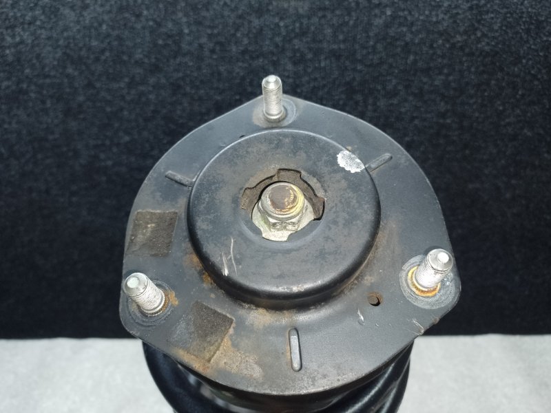 Амортизатор передний левый TOYOTA VENZA 09-16 3.5 2GR-FE Амортизатор передний левый TOYOTA VENZA 09-16 3.5 2GR-FE