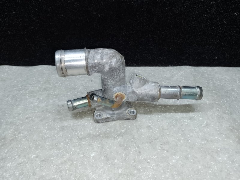 Фланец системы охлаждения HYUNDAI ELANTRA AD 16- 2017 AD 2.0 G4NH 25600-2E000 Б/У