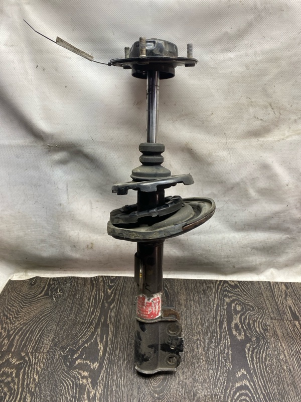 Амортизатор передний правый LEXUS ES300 ES330 01-06 2005 XV30 3.3 3MZFE 48510-80163 Б/У