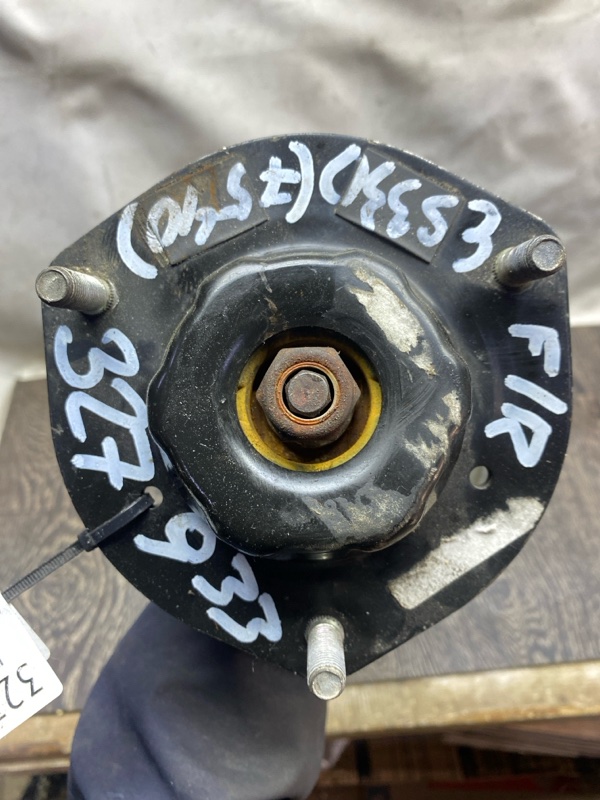 Амортизатор передний правый ES300 ES330 01-06 2005 XV30 3.3 3MZFE