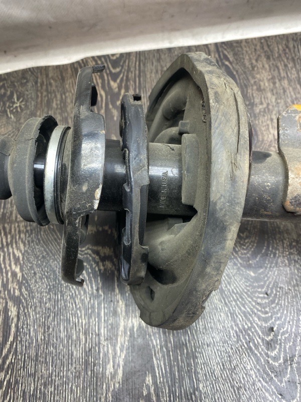 Амортизатор передний правый ES300 ES330 01-06 2005 XV30 3.3 3MZFE