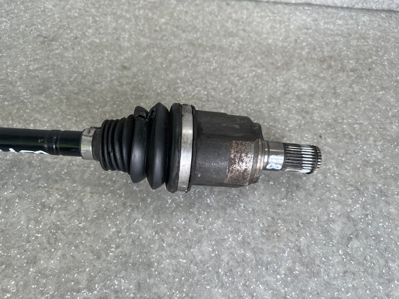 Привод передний левый SONATA YF 10-14 2012 2.4 G4KJ Привод передний левый SONATA YF 10-14 2012 2.4 G4KJ