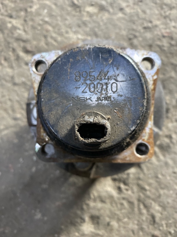 Ступица задняя левая TOYOTA PRIUS - 20 03-11 42450-47030 Б/У