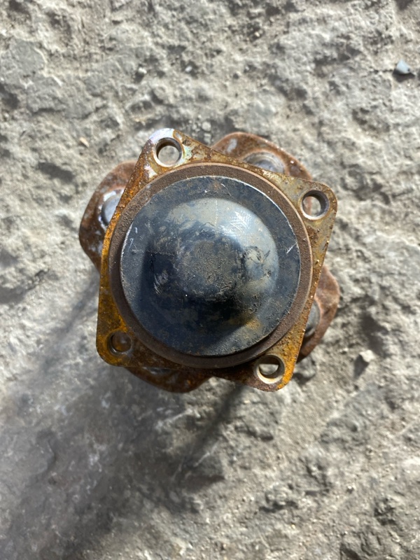 Ступица задняя правая TOYOTA COROLLA 120 00-07 Б/У