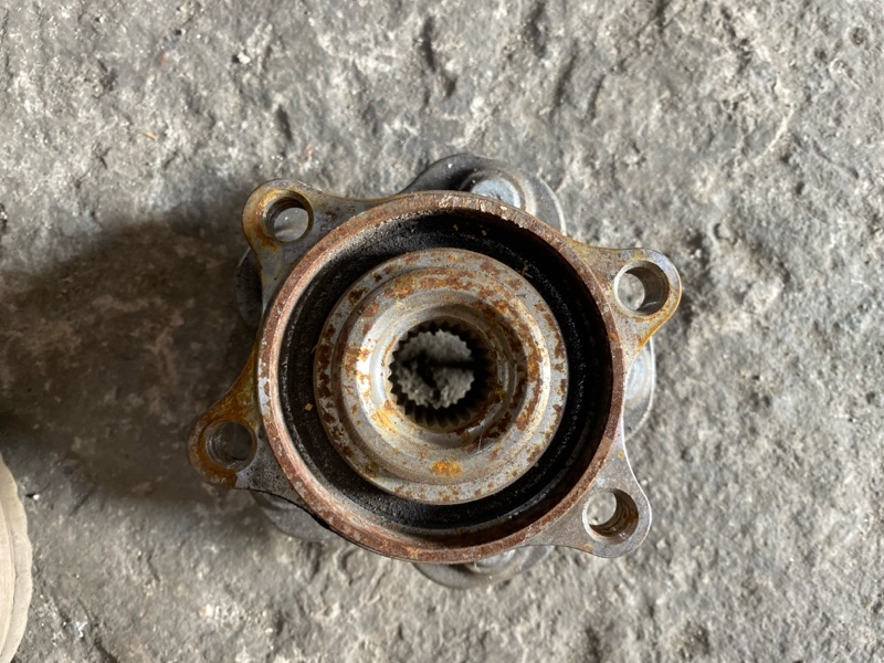 Запчасть ступица задняя NISSAN JUKE 10-19 43202-EN11A Б/У Ступица задняя NISSAN JUKE 10-19 43202-EN11A Б/У