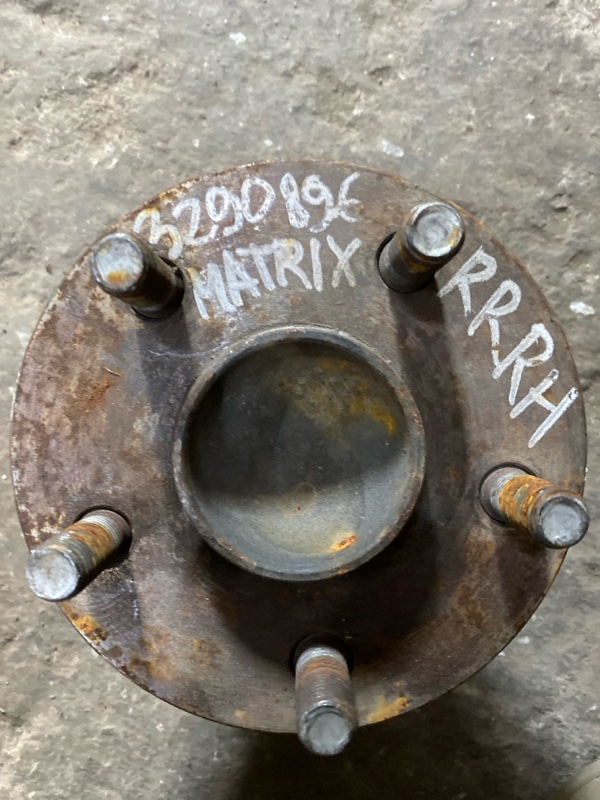 Ступица задняя правая TOYOTA MATRIX 02-08 2005 ZZE132 1.8L 1ZZ-FE 42410-01020 Б/У