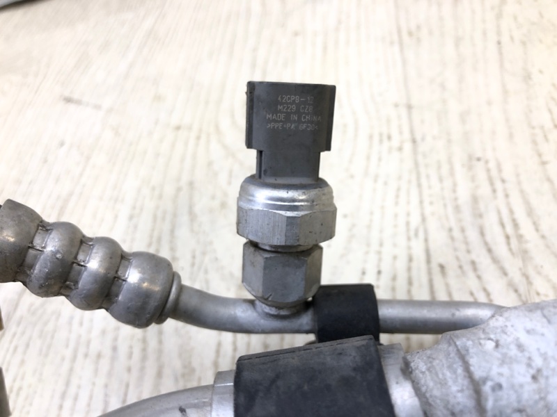 Трубка кондиционера SONATA YF 10-14 2012 YF 2.0 G4KH Трубка кондиционера SONATA YF 10-14 2012 YF 2.0 G4KH