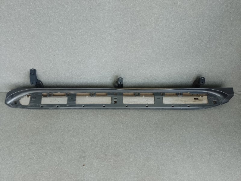 Подножка левая TOYOTA LAND CRUISER PRADO 120 02-09 51782-60180 Б/У