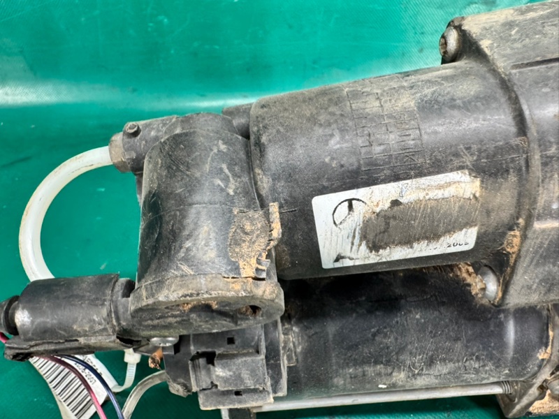 Компрессор пневмоподвески R-CLASS W251 05-13 2007 Минивэн OM642950 3.2L