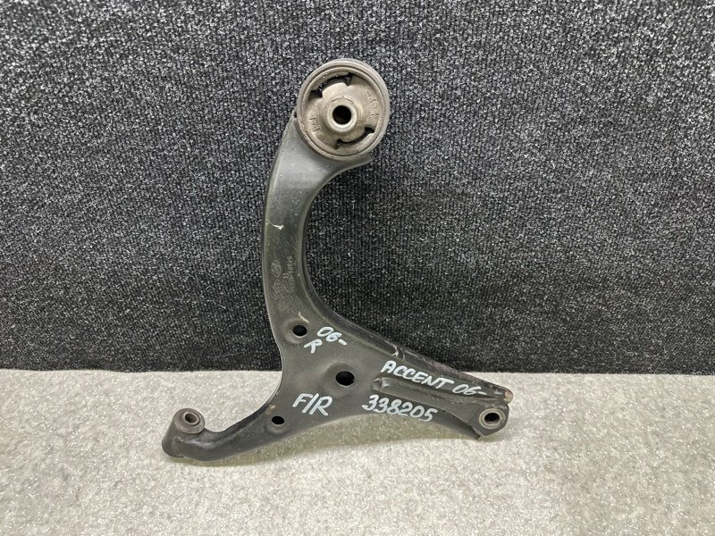 Рычаг передней подвески нижний правый ACCENT MC 06-10