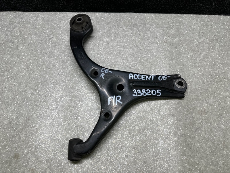 Рычаг передней подвески нижний правый ACCENT MC 06-10