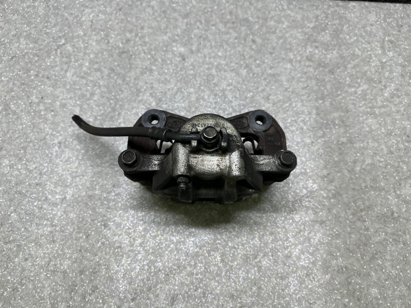 Суппорт тормозной передний правый HYUNDAI ACCENT MC 06-10 Суппорт тормозной передний правый HYUNDAI ACCENT MC 06-10