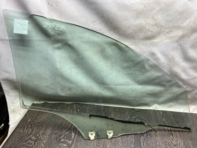 Стекло двери переднее левое 3 BK 03-08