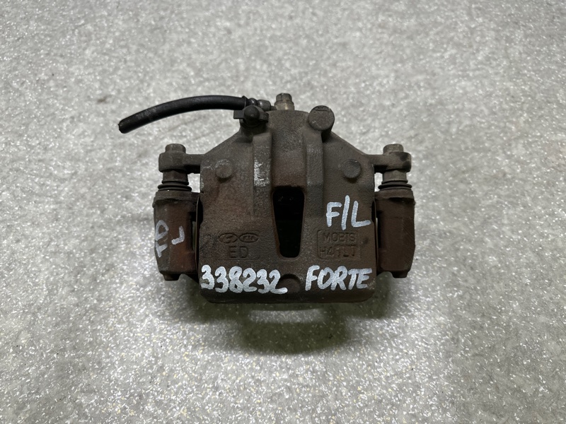 Суппорт тормозной передний левый KIA FORTE/CERATO TD 08-13 58110-1M100 Б/У