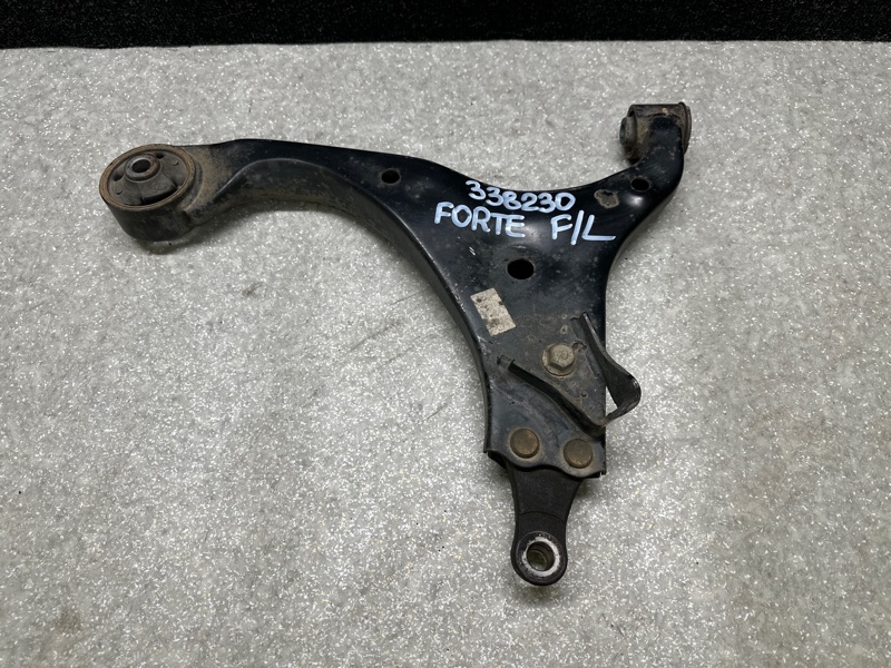 Рычаг передней подвески нижний левый FORTE/CERATO TD 08-13