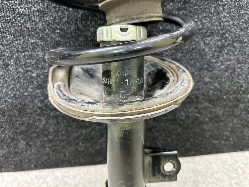 Амортизатор передний правый FORTE/CERATO TD 08-13