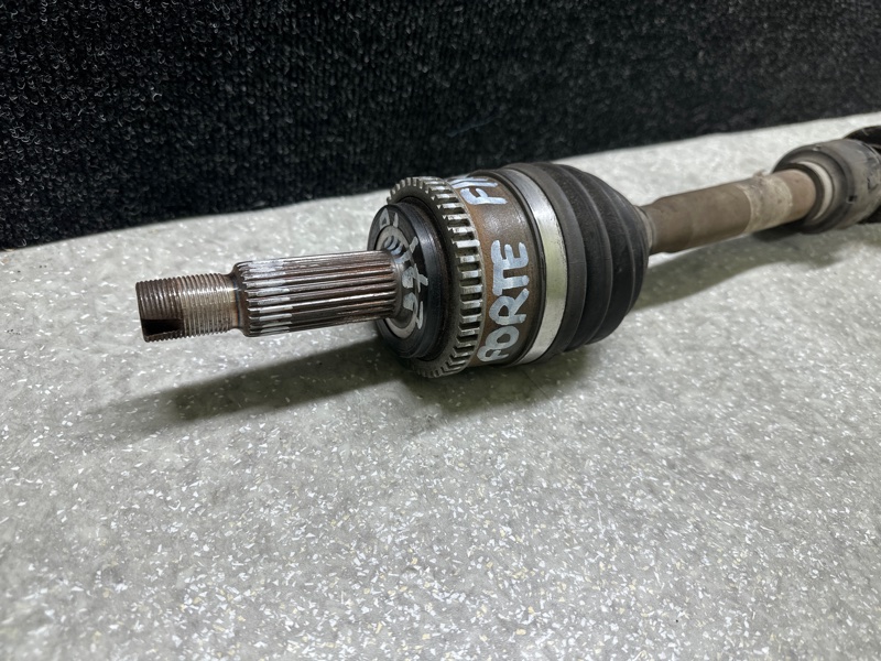 Привод передний правый KIA FORTE/CERATO TD 08-13