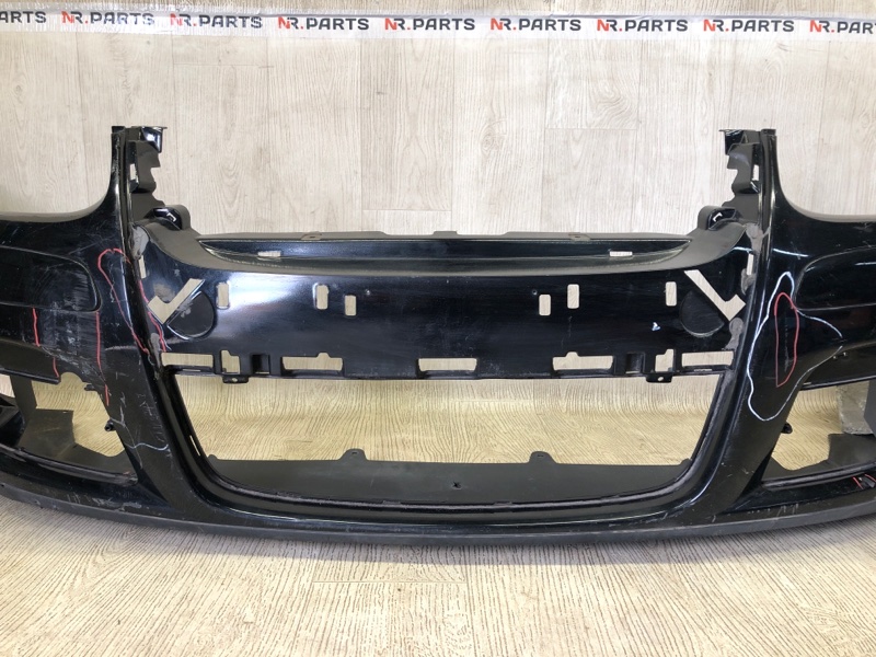 Бампер передний VOLKSWAGEN JETTA 05-10 Седан 2.5