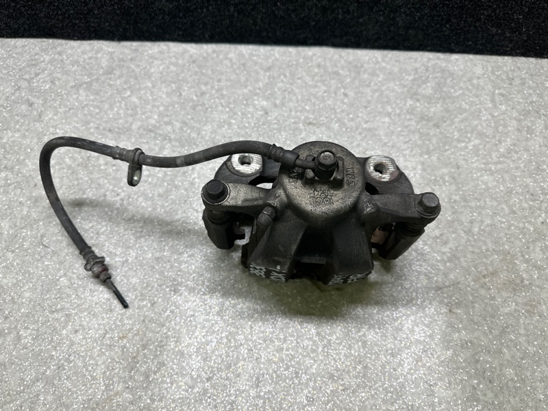 Суппорт тормозной передний правый ACURA RDX 12-19 3.5 J35Z2