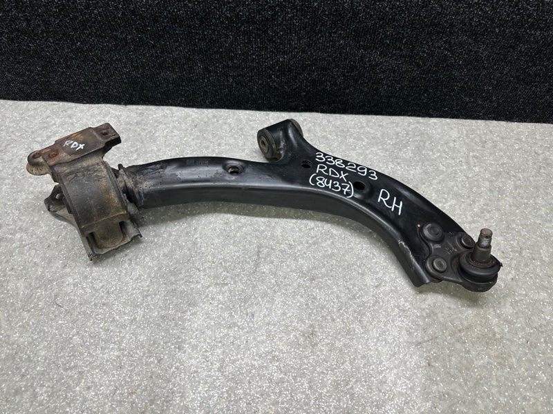 Рычаг передней подвески нижний правый ACURA RDX 12-19 3.5 J35Z2