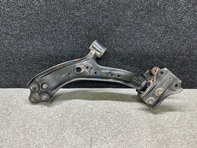 Рычаг передней подвески нижний правый RDX 12-19 2013 3.5 J35Z2