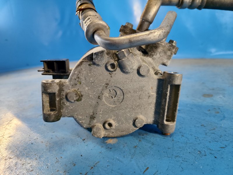 Компрессор кондиционера CX-5 (KE) 11-17 Компрессор кондиционера CX-5 (KE) 11-17