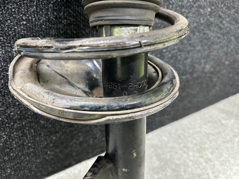 Амортизатор передний левый ELANTRA HD 06-11