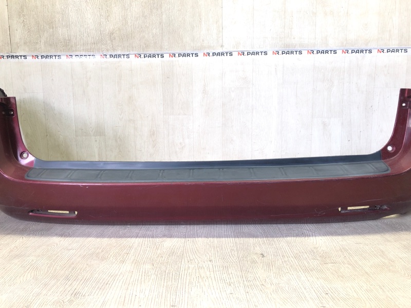 Бампер задний TOYOTA SIENNA 11-16
