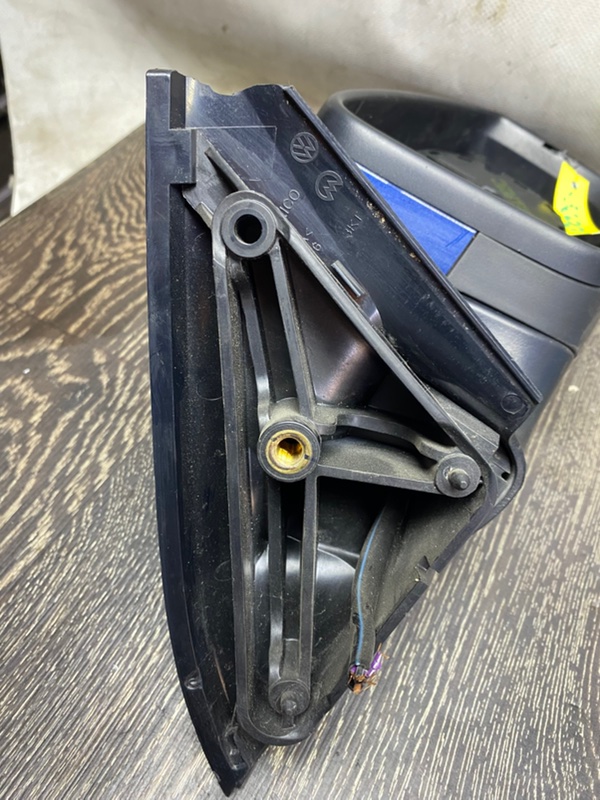 Зеркало правое JETTA USA 10-17