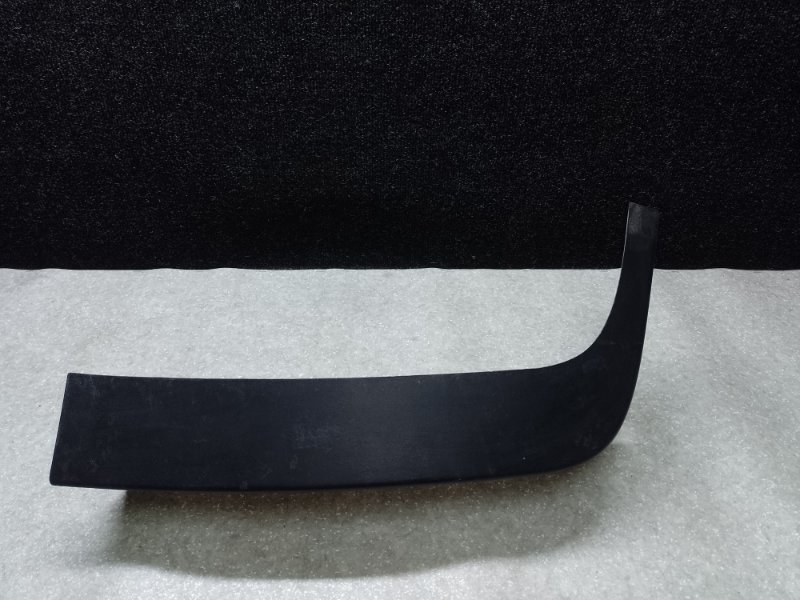 Накладка проема багажника левая H3 05-10 2006 L52 3.5 L