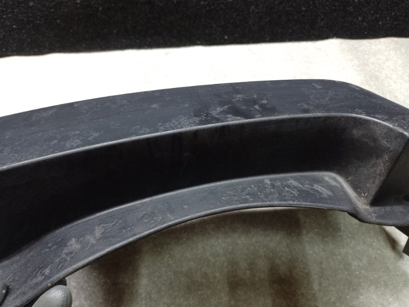 Накладка проема багажника левая H3 05-10 2006 L52 3.5 L