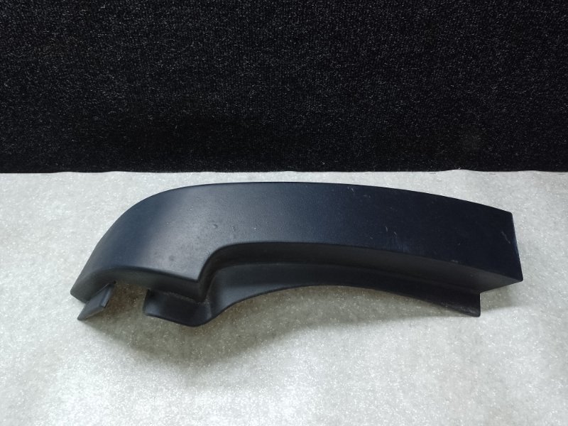 Накладка проема багажника правая HUMMER H3 05-10 2006 L52 3.5 L 25830079 Б/У