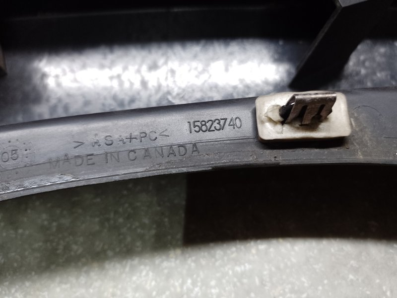 Накладка проема багажника правая H3 05-10 2006 L52 3.5 L