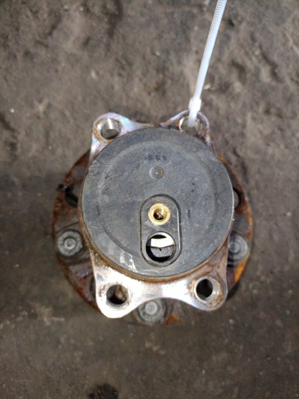 Ступица задняя правая OUTLANDER 03-07