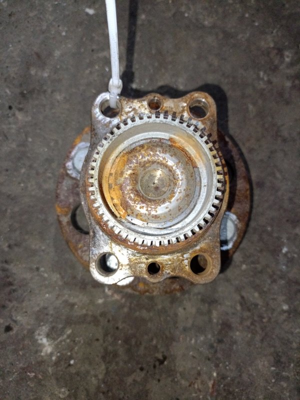 Ступица задняя левая ACCENT RB 10- 2015 Седан 1.6