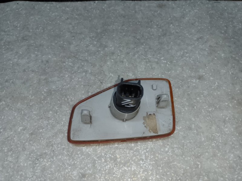 Повторитель поворота в крыло передний левый H3 05-10 2006 L52 3.5 L Повторитель поворота в крыло передний левый H3 05-10 2006 L52 3.5 L