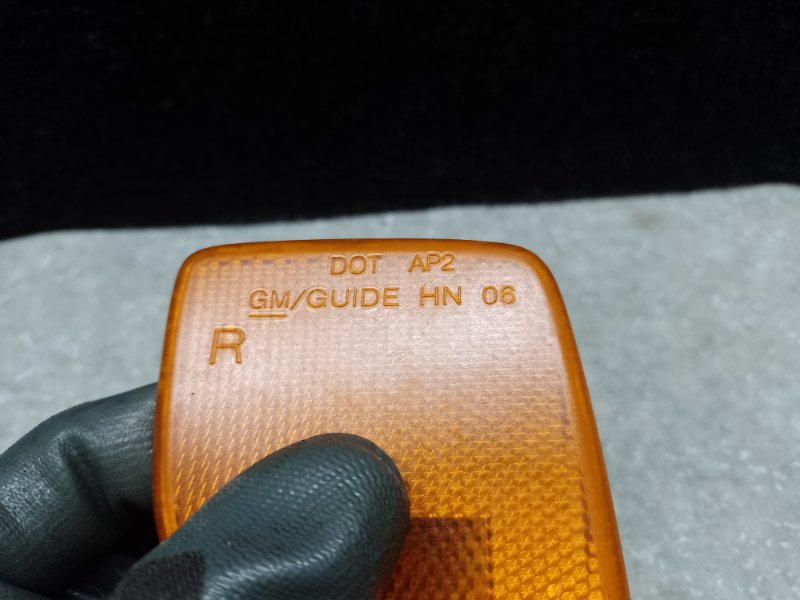 Повторитель поворота в крыло передний правый H3 05-10 2006 L52 3.5 L