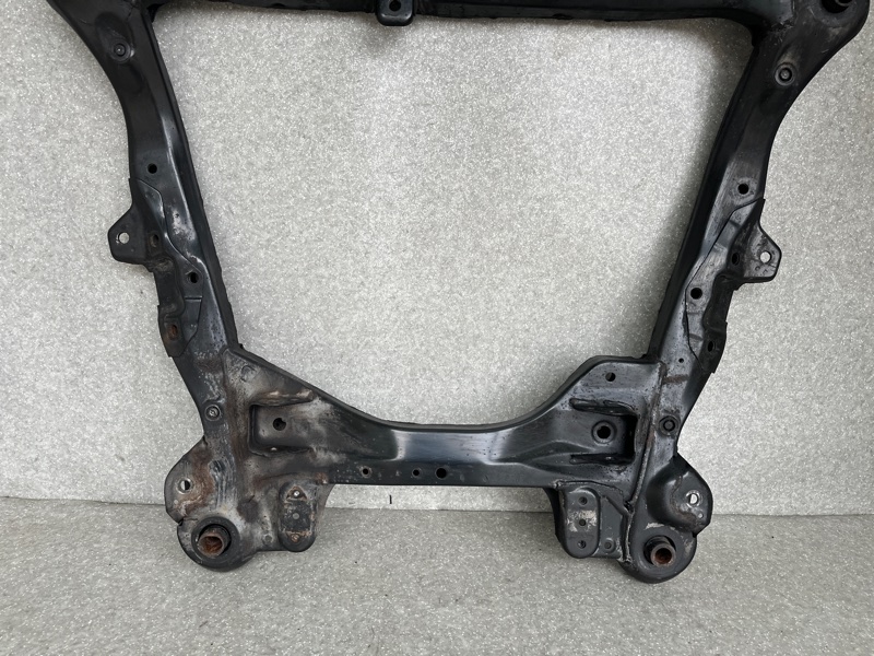 Балка передней подвески TOYOTA AVALON 05-12 3.5 2GR-FE