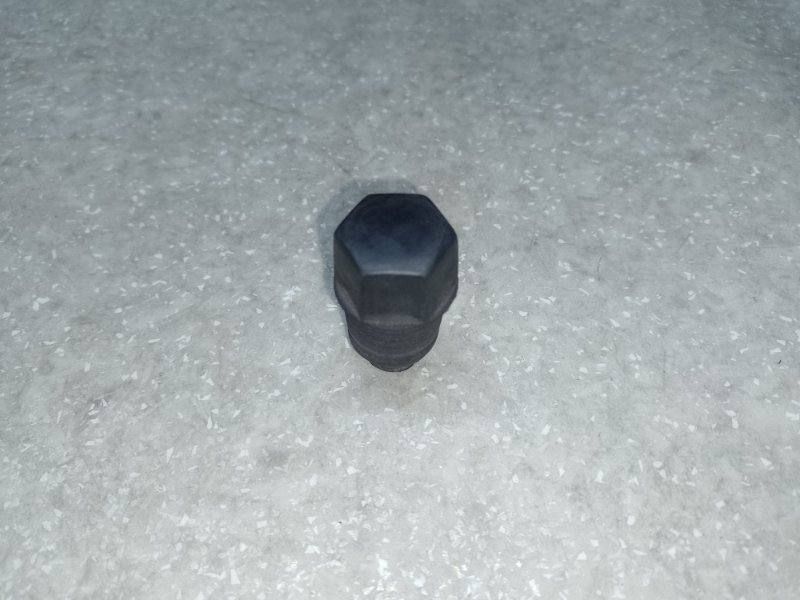 Отбойник капота H3 05-10 2006 L52 3.5 L Отбойник капота H3 05-10 2006 L52 3.5 L