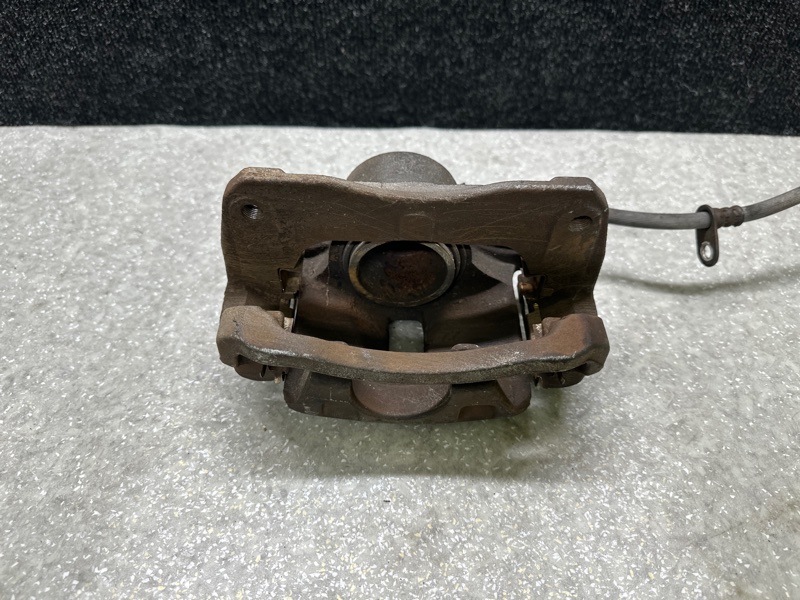 Суппорт тормозной передний правый AVALON 05-12 2007 3.5 2GR-FE Суппорт тормозной передний правый AVALON 05-12 2007 3.5 2GR-FE