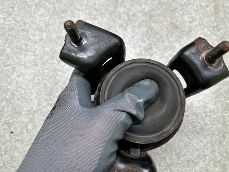 Подушка двигателя передняя AVALON 05-12 2007 3.5 2GR-FE Подушка двигателя передняя AVALON 05-12 2007 3.5 2GR-FE