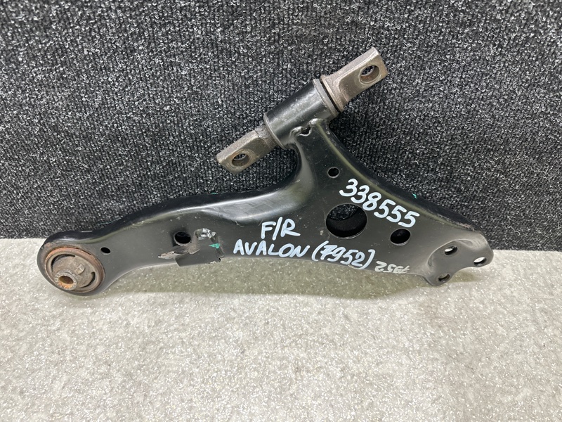 Рычаг передней подвески нижний правый AVALON 05-12 2007 3.5 2GR-FE Рычаг передней подвески нижний правый AVALON 05-12 2007 3.5 2GR-FE