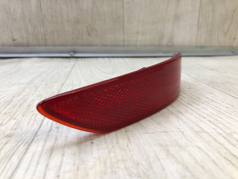 Катафот R правый LEXUS LS460 12-