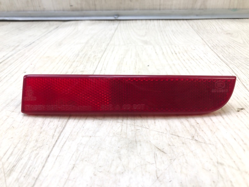 Катафот R правый MITSUBISHI LANCER X 10 07-15 8355A040 Б/У