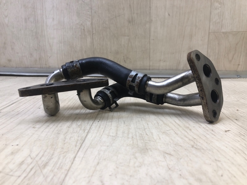 Патрубок системы охлаждения VENZA 09-16 2009 3.5 2GR-FE