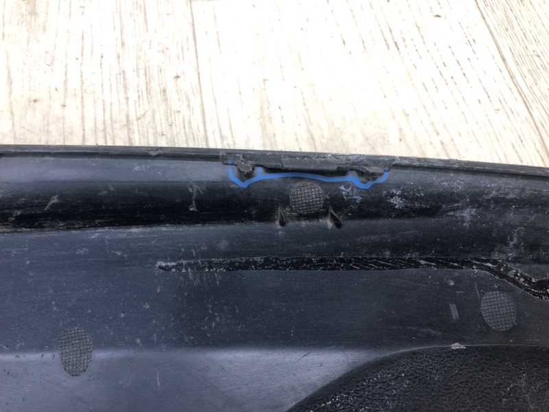 Накладка бампера CAMRY 50 12-15