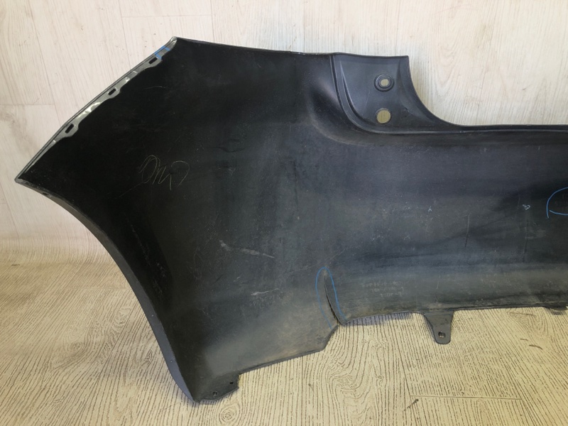 Бампер задний AURIS 06-12